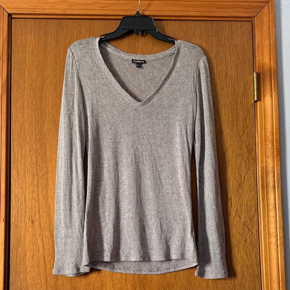 Express Heather Gray V-Neck Long Sleeve Top